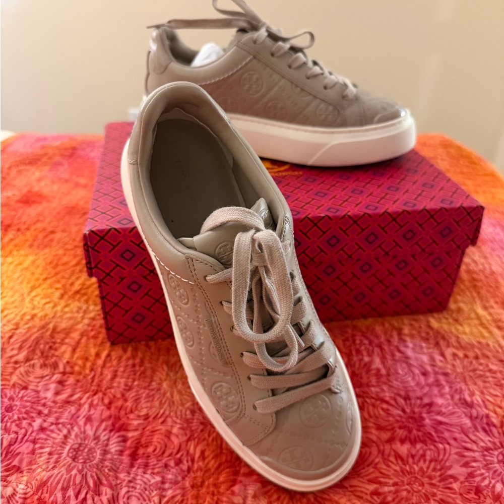 T Monogram Ladybug Sneaker Tory Burch Leather